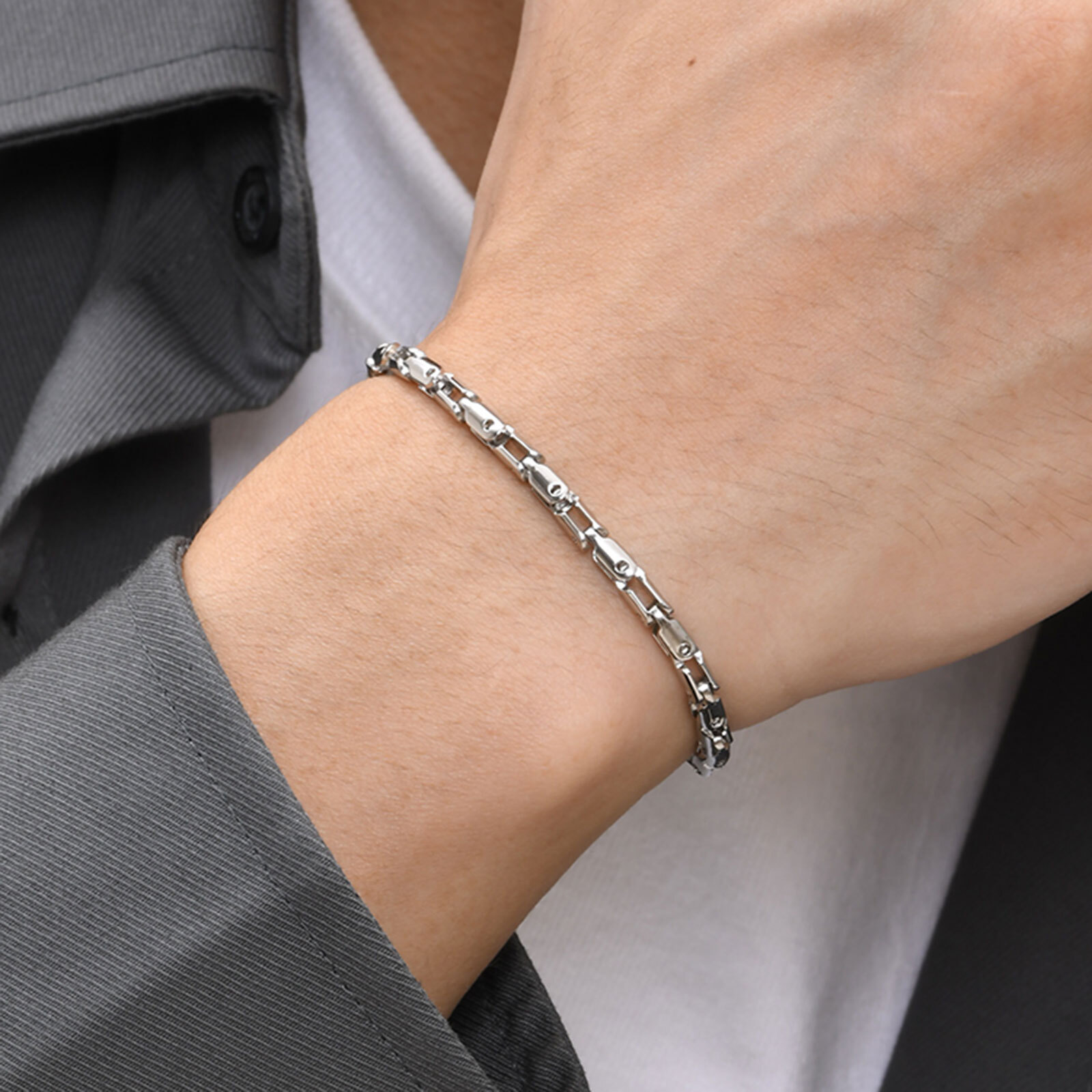 Thin Stainless Steel Chain Bra - огляд і ціна 1950S Fashion Men'S